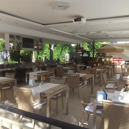 Orient Szálloda 3*